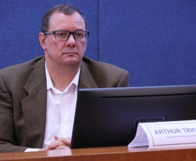 Lançamento da obra Crimes de feminicídio no enquadramento midiático: o que não é nominado não existe (Brasil, 2015-2018). 04/12/2025. Foto: Beto Monteiro/Ascom UnB